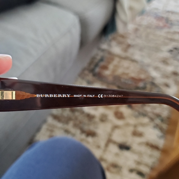 Like new Burberry eyeglasses style 2007 3011 - Picture 6 of 8